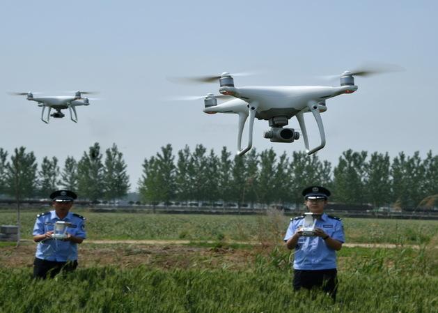 无人机开启“天眼查” 禁毒执法再添“黑科技”